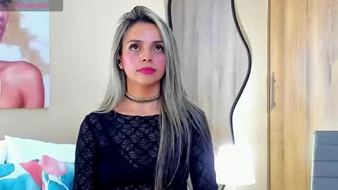 Snapshot of maylinfox chatting on 02-11-25, 07:38 MaylinFox online show from 02-11-25, 07:38