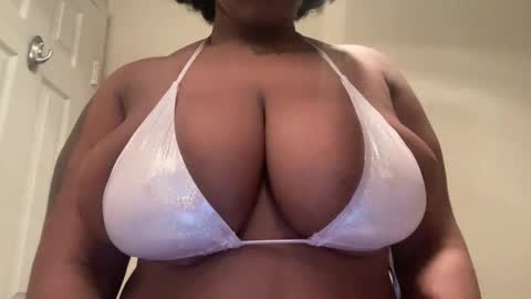 Snapshot of mayluvsu chatting on 01-18-26, 06:55 mayluvsu online show from 01-18-26, 06:55