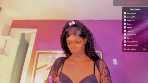 Snapshot of mayo_771804 chatting on 06-08-26, 08:53 Karol black18 online show from 06-08-26, 08:53