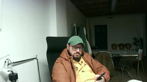 Snapshot of maythe4bwu chatting on 12-17-24, 05:04 maythe4bwu online show from 12-17-24, 05:04