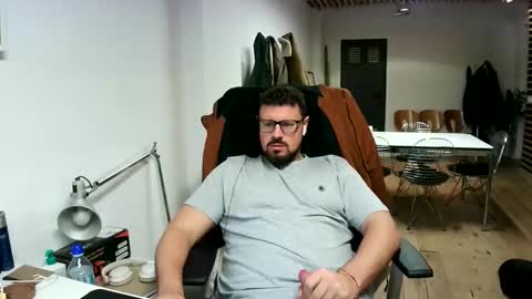 Snapshot of maythe4bwu chatting on 10-04-25, 01:09 maythe4bwu online show from 10-04-25, 01:09