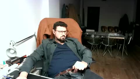 Snapshot of maythe4bwu chatting on 11-10-25, 12:42 maythe4bwu online show from 11-10-25, 12:42