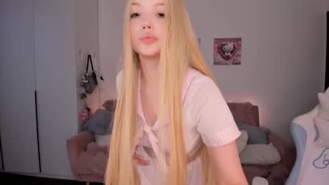  Mila  online show from 09-29-25, 05:12