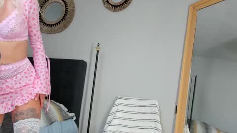 Maze online show from 10-04-25, 01:20