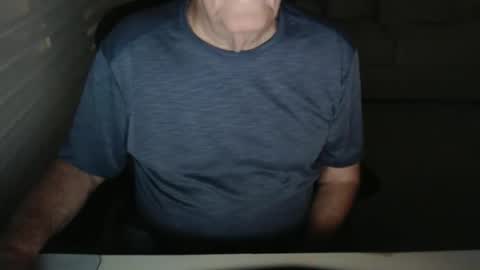 Snapshot of mbeastie chatting on 01-09-26, 02:58 Beastie online show from 01-09-26, 02:58