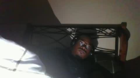 Snapshot of mbsupreme chatting on 09-14-25, 06:12 Mark online show from 09-14-25, 06:12