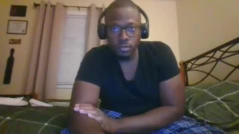 Snapshot of mbsupreme chatting on 09-16-25, 03:40 Mark online show from 09-16-25, 03:40