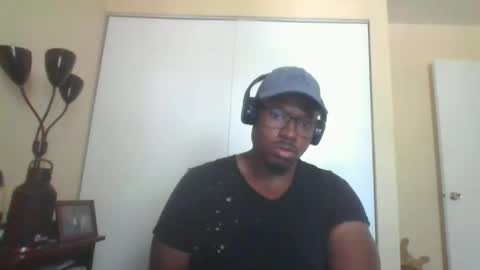 Snapshot of mbsupreme chatting on 09-22-25, 03:14 Mark online show from 09-22-25, 03:14