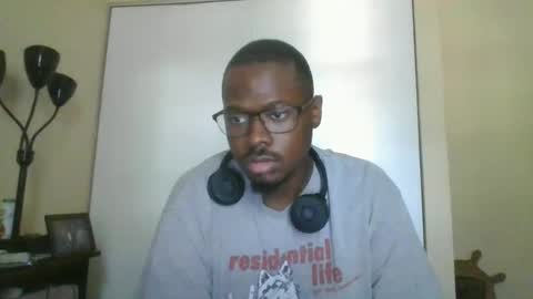 Snapshot of mbsupreme chatting on 09-29-25, 08:57 Mark online show from 09-29-25, 08:57