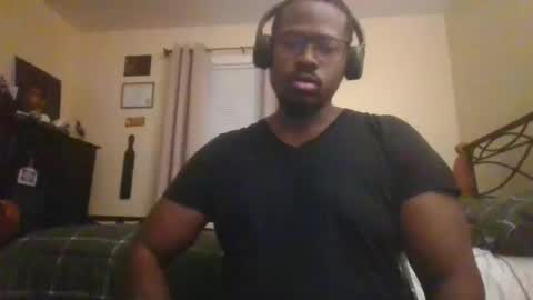 Snapshot of mbsupreme chatting on 11-12-25, 06:14 Mark online show from 11-12-25, 06:14