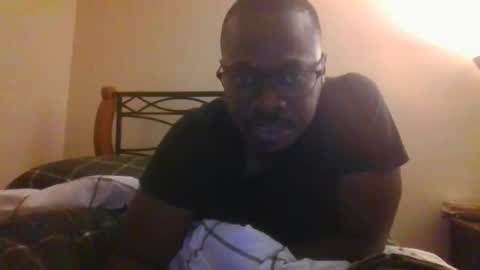 Snapshot of mbsupreme chatting on 11-28-25, 05:21 Mark online show from 11-28-25, 05:21