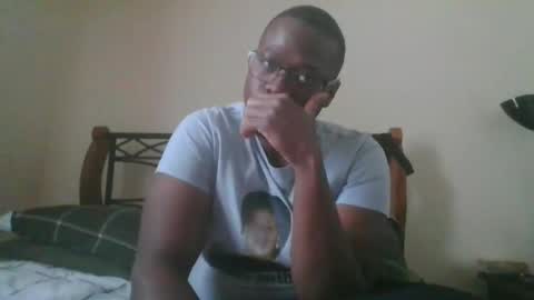 Snapshot of mbsupreme chatting on 11-30-25, 09:30 Mark online show from 11-30-25, 09:30