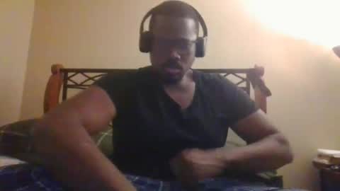 Snapshot of mbsupreme chatting on 12-22-25, 04:53 Mark online show from 12-22-25, 04:53