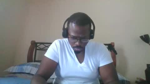 Snapshot of mbsupreme chatting on 02-08-26, 09:29 Mark online show from 02-08-26, 09:29