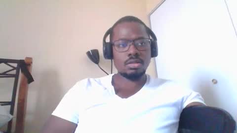 Snapshot of mbsupreme chatting on 02-28-26, 07:26 Mark online show from 02-28-26, 07:26