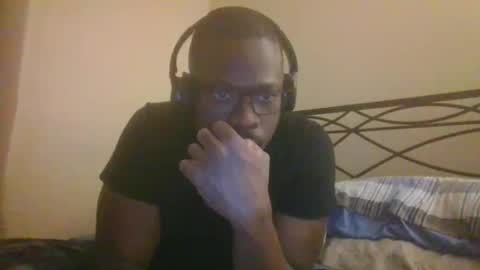 Snapshot of mbsupreme chatting on 03-12-26, 04:18 Mark online show from 03-12-26, 04:18