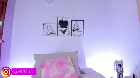 Ellie online show from 11-23-25, 12:54