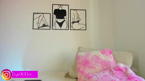 Ellie online show from 12-22-25, 07:55