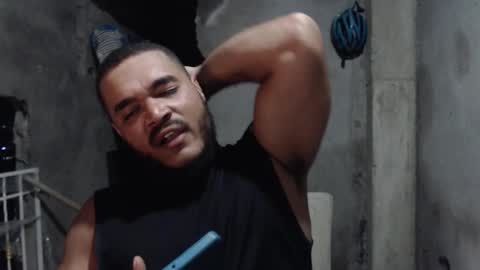 Snapshot of mcgregor_sexhot chatting on 10-31-25, 02:01 Mcgregor online show from 10-31-25, 02:01