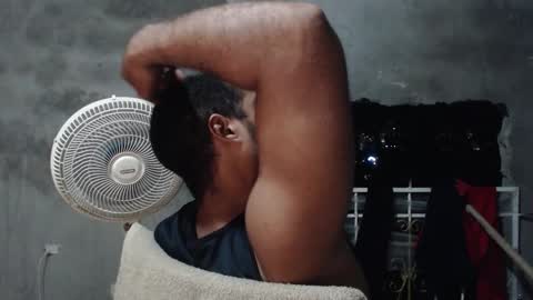 Snapshot of mcgregor_sexhot chatting on 11-27-25, 02:46 Mcgregor online show from 11-27-25, 02:46