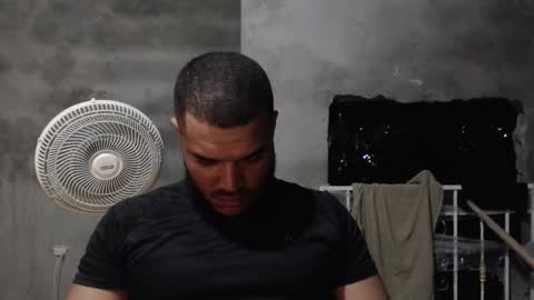 Snapshot of mcgregor_sexhot chatting on 11-30-25, 02:48 Mcgregor online show from 11-30-25, 02:48