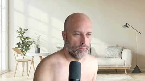 Snapshot of mcinside chatting on 12-14-25, 10:31 mcinside online show from 12-14-25, 10:31