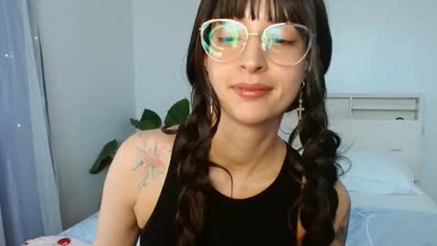 Mckayla online show from 04-13-26, 04:23