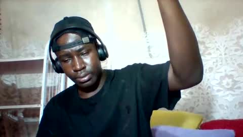 Snapshot of mclntz_bbc chatting on 03-09-25, 11:14 mclntz_bbc online show from 03-09-25, 11:14