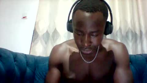 Snapshot of mclntz_bbc chatting on 10-19-25, 08:09 mclntz_bbc online show from 10-19-25, 08:09