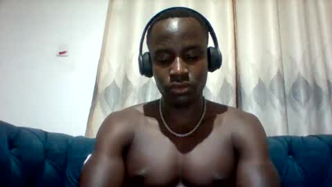 Snapshot of mclntz_bbc chatting on 10-24-25, 10:39 mclntz_bbc online show from 10-24-25, 10:39
