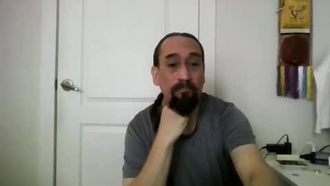 Snapshot of mclovins77 chatting on 02-03-26, 06:02 mclovins77 online show from 02-03-26, 06:02