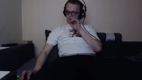 Mike online show from 10-24-25, 07:21