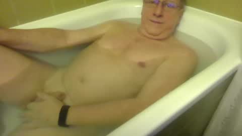 mcswis6 online show from 12-05-24, 05:28