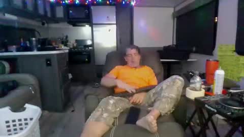 me_him_us_them online show from 12-17-25, 01:33