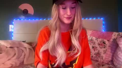 Snapshot of meadowmoon3 chatting on 03-26-26, 12:06 meadowmoon3 online show from 03-26-26, 12:06