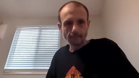 Snapshot of meanfinger chatting on 02-19-26, 02:13 Jizzy online show from 02-19-26, 02:13