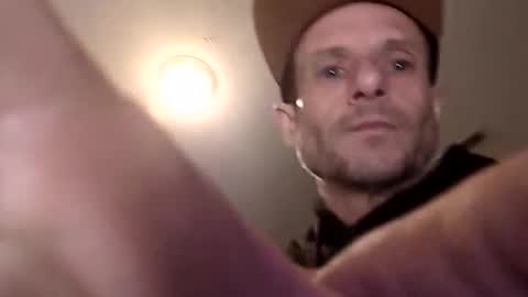 Snapshot of meanfinger chatting on 03-13-26, 12:50 Jizzy online show from 03-13-26, 12:50