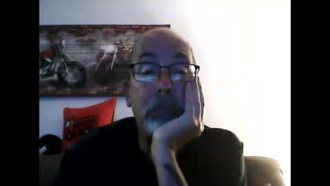 me at home online show from 11-10-25, 03:38