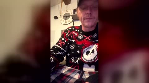 Snapshot of meatmallet2469 chatting on 02-14-26, 02:30 Meatmallet online show from 02-14-26, 02:30