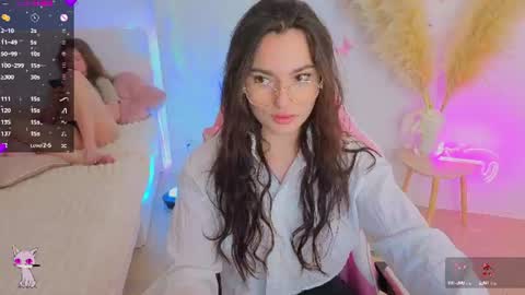 Dina online show from 06-28-26, 10:05
