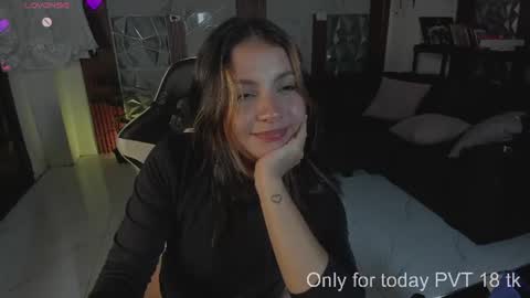 Snapshot of medusa_025 chatting on 07-16-26, 05:35 Coral online show from 07-16-26, 05:35