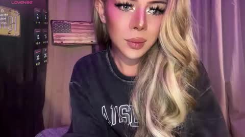 Snapshot of meetmehalfway888 chatting on 02-24-26, 08:51 GODDESS OF ALL GODDESSES online show from 02-24-26, 08:51