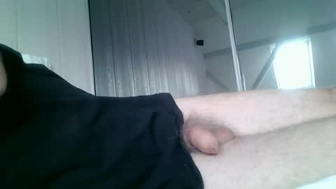 Snapshot of meforu21 chatting on 07-27-26, 07:10 meforu21 online show from 07-27-26, 07:10