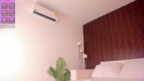 Snapshot of megan__88 chatting on 12-20-25, 01:56 megan online show from 12-20-25, 01:56