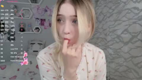 Snapshot of megan__ami chatting on 06-03-26, 01:14 Megan online show from 06-03-26, 01:14