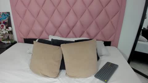 Snapshot of megan__monroe chatting on 09-14-25, 02:49 megan__monroe online show from 09-14-25, 02:49