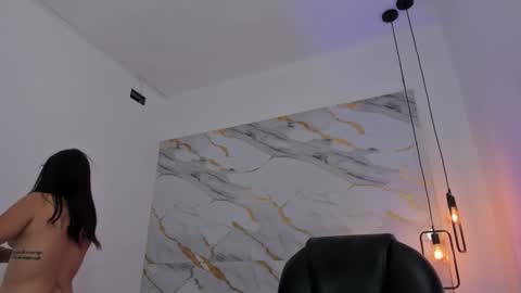 Snapshot of megan__monroe chatting on 01-13-26, 09:42 megan__monroe online show from 01-13-26, 09:42