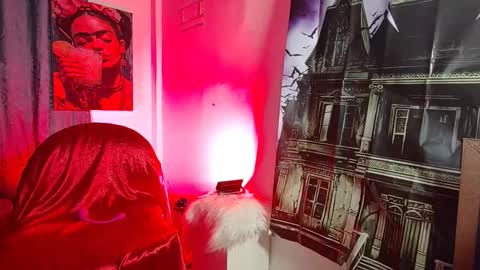 Snapshot of megan__roouse chatting on 10-11-25, 03:06 Megan online show from 10-11-25, 03:06