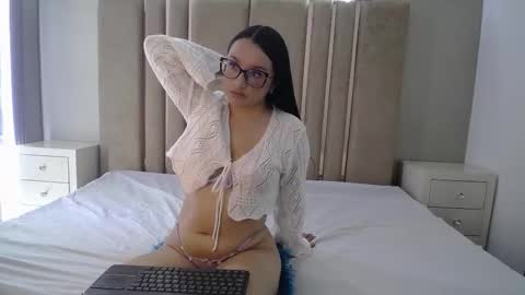 Snapshot of megan_blue5 chatting on 10-25-25, 02:13 Megan3 online show from 10-25-25, 02:13