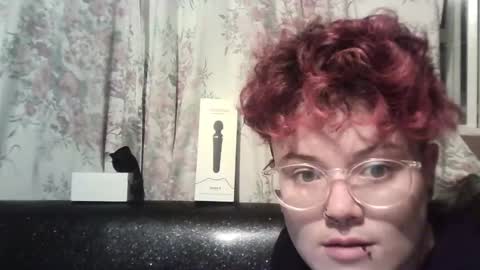 Megan and sophi online show from 12-30-24, 08:32